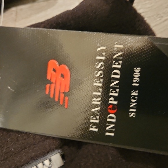 New Balance Zip Up Light Jacket - Picture 5 of 5